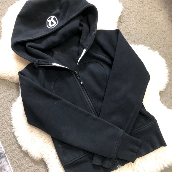 lululemon athletica Jackets & Blazers - Lululemon black zipup hoodie!